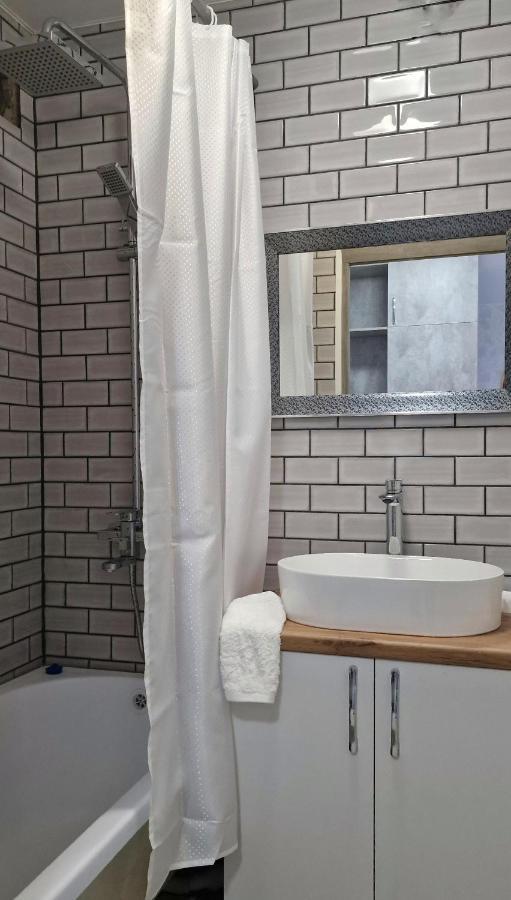 Apartment уютная студия Aktau (Mangystau)